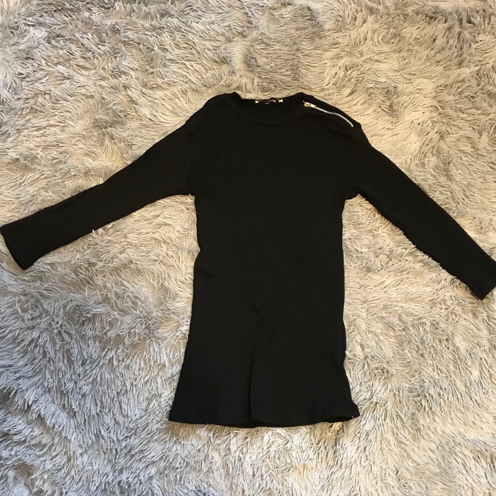Black zipper top